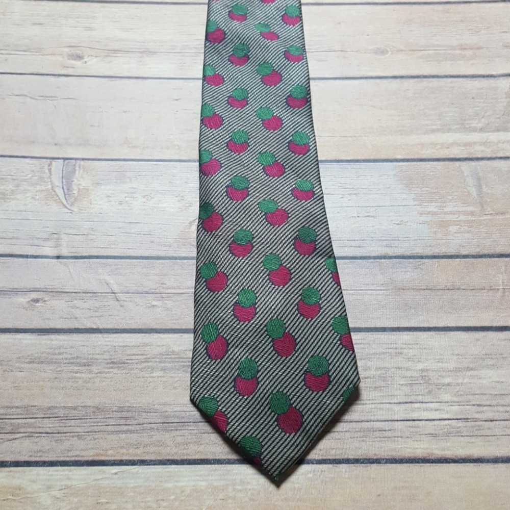 Giorgio Armani authentic necktie.